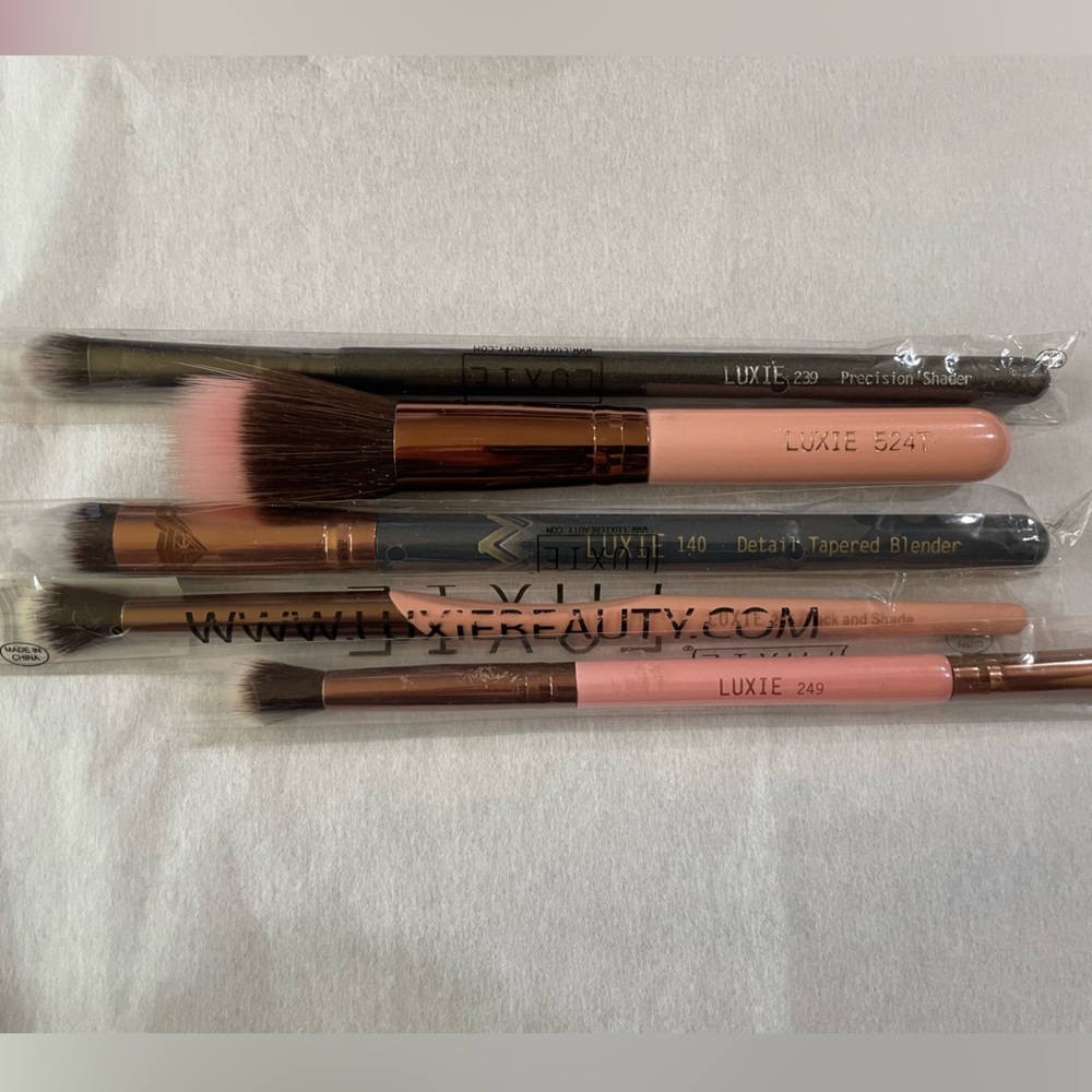 Luxie Makeup Brushes (5) *New*